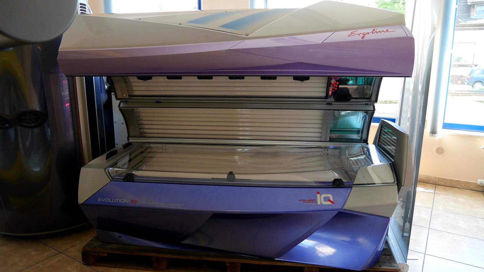 Repasované horizontálne solárium Ergoline 600 Evolution IQ